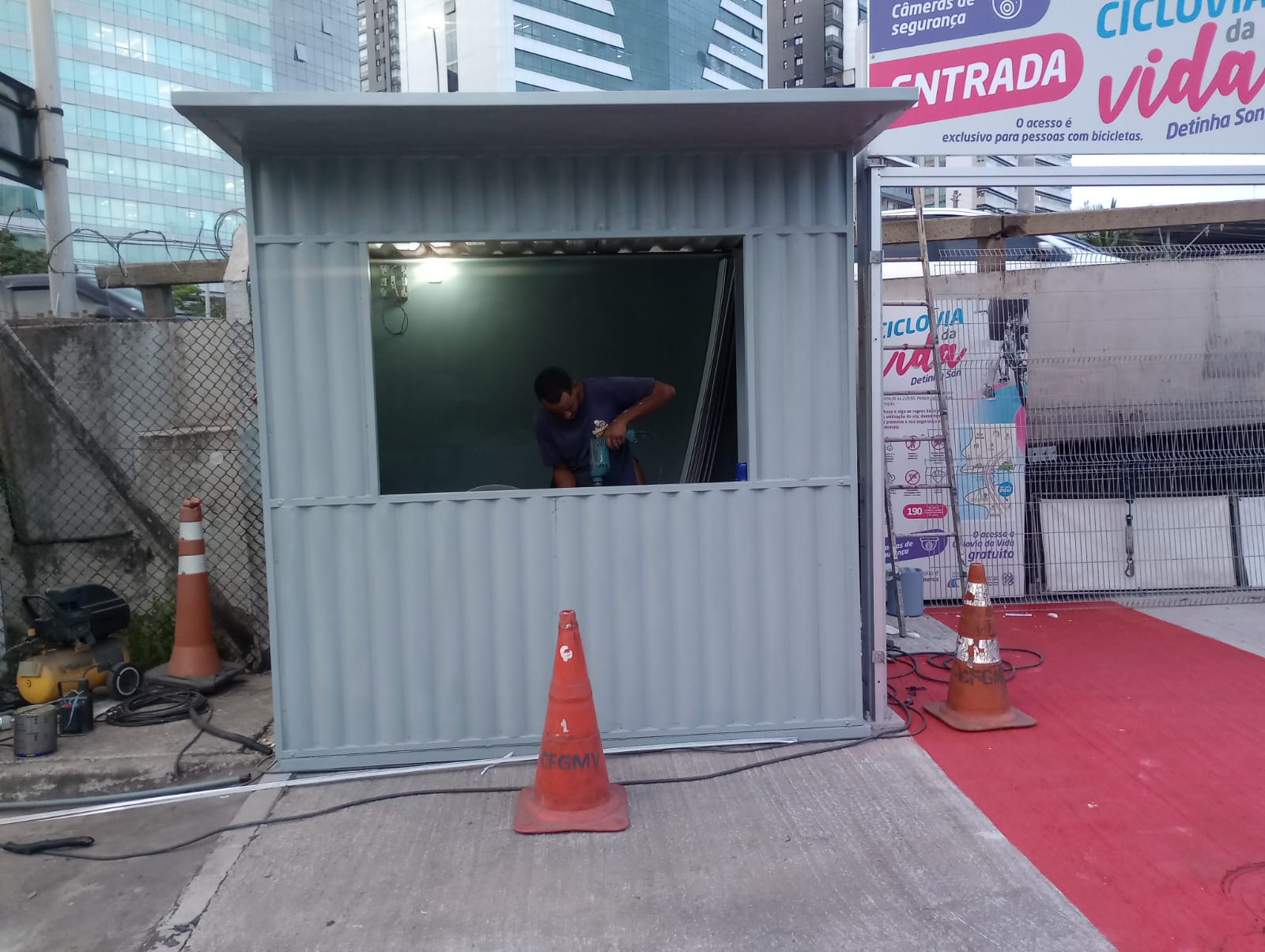 Guarita de segurança fabricada em estrutura metálica