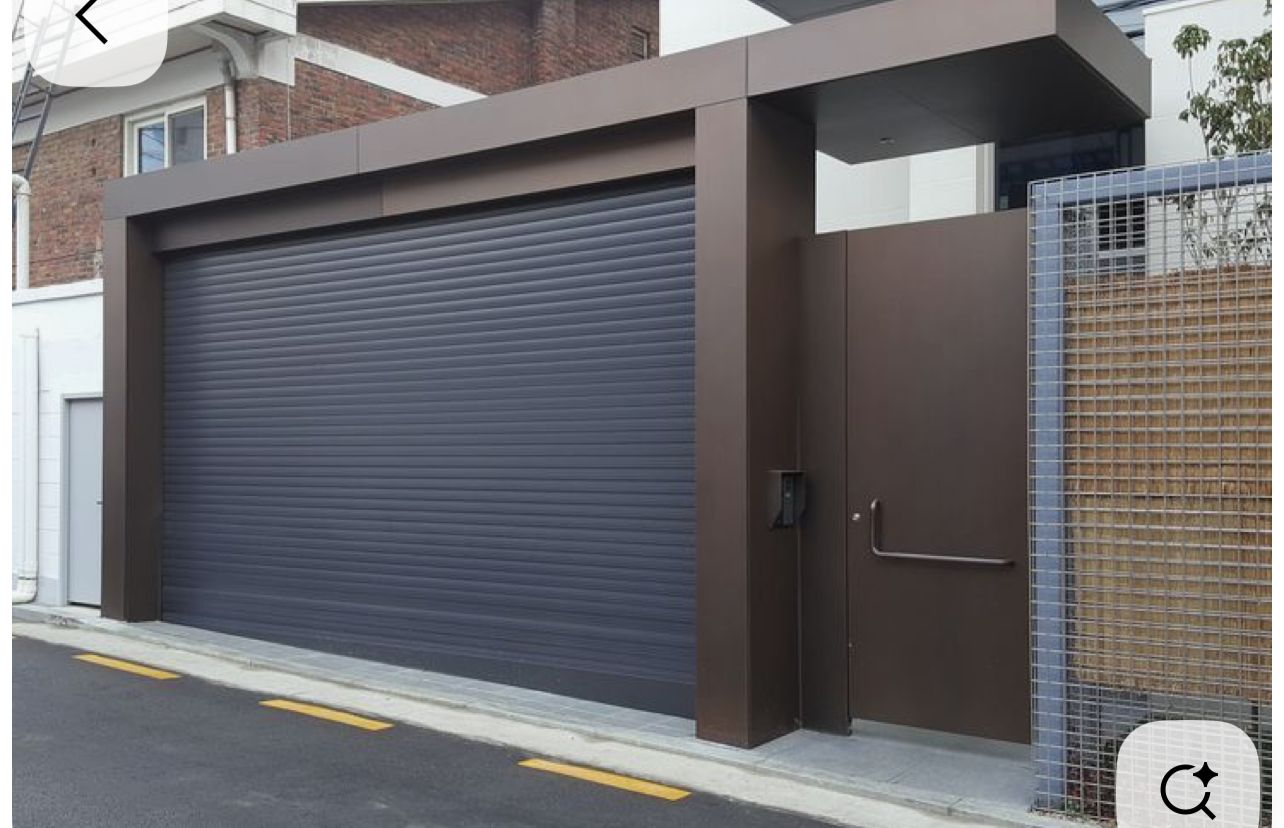 Portão automático residencial fabricado pela Serralheria Gomes em Vila Velha ES